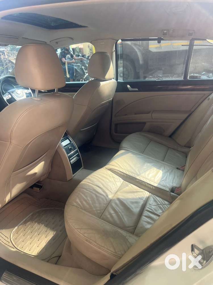 Skoda Superb Petrol 2012