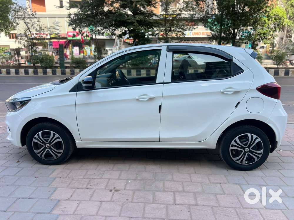 Tata Tiago 1.2 Revotron Xm Cng, 2022, Cng & Hybrids