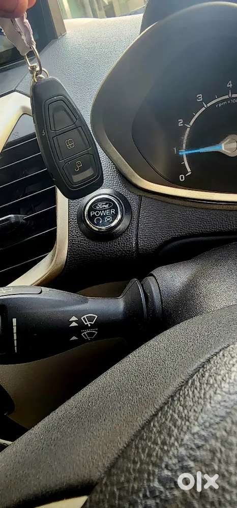 2018 Ecosport Titanium Plus Automatic
Push Button Start
Single Owner
2