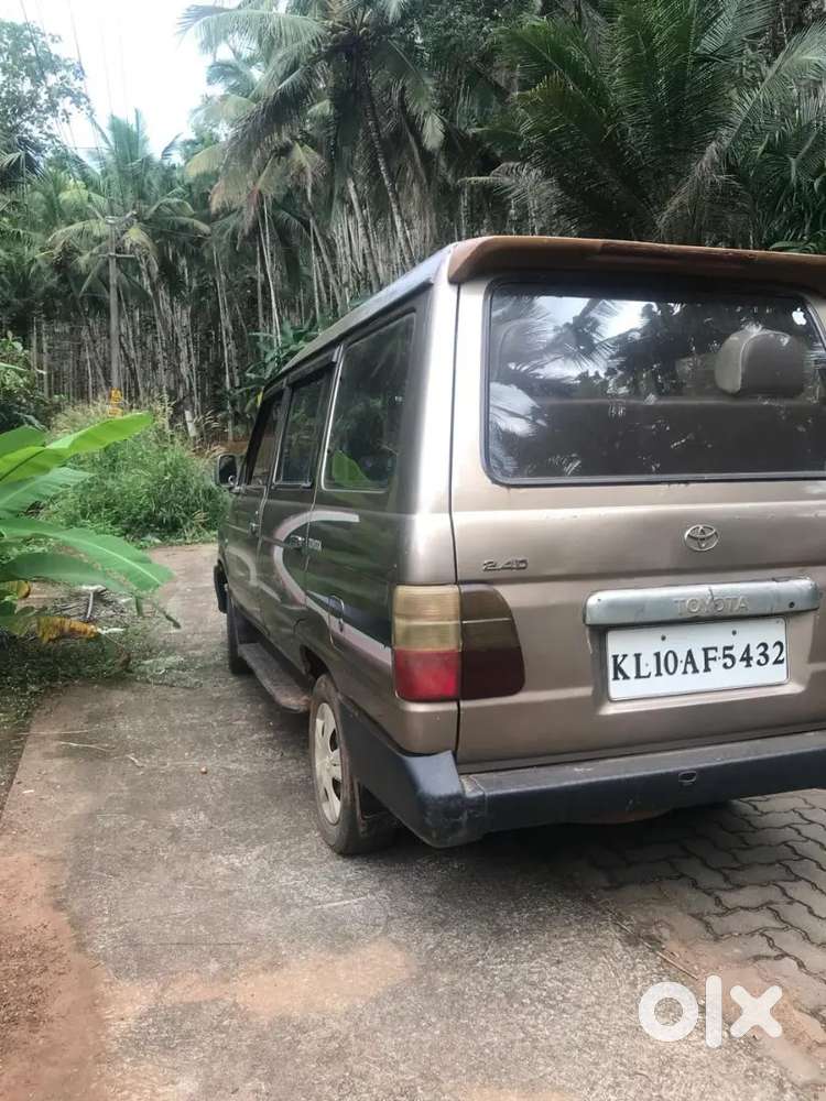 Toyota Qualis