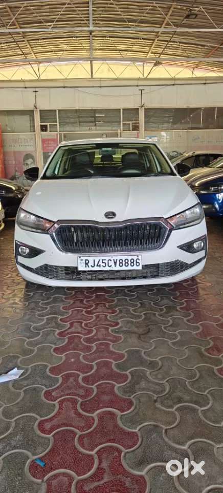Skoda Slavia Ambition 1.0l Tsi Mt, 2023, Petrol