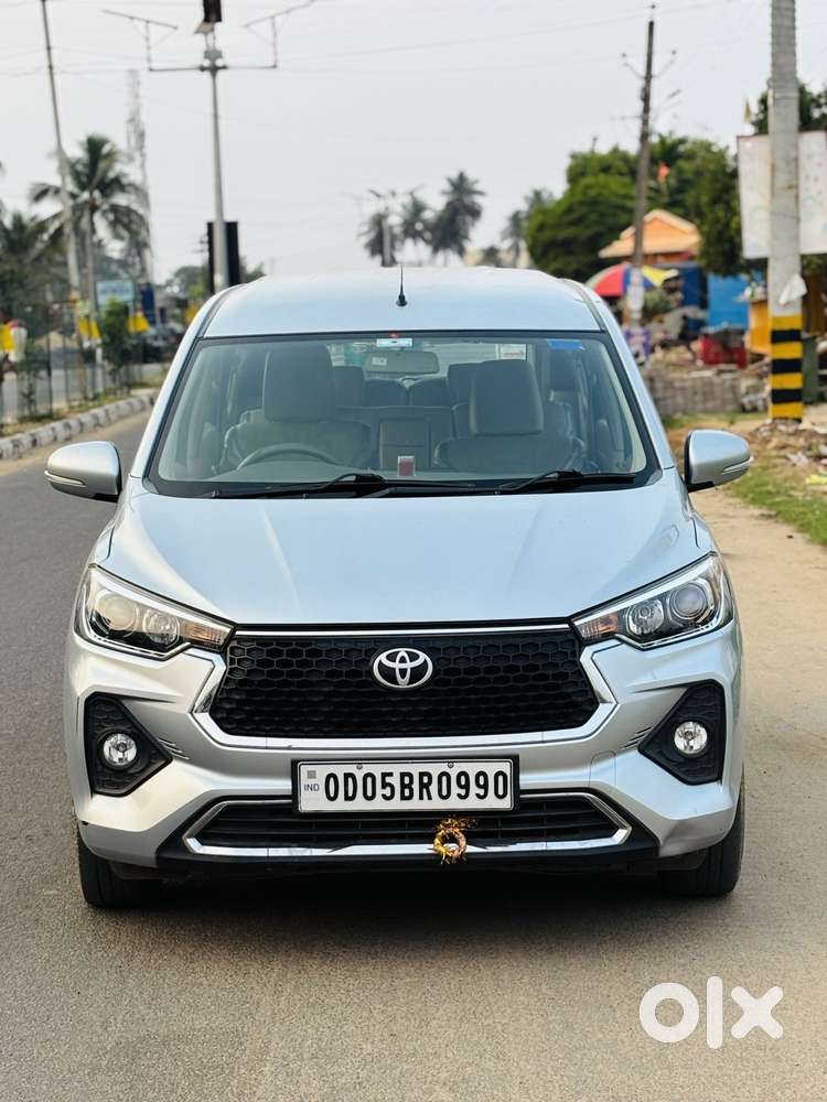 Toyota Rumion V At, 2023, Petrol