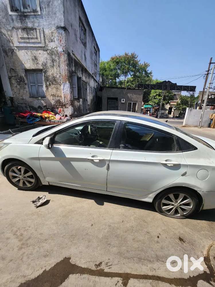 Hyundai Verna 1.6 Sx 2012