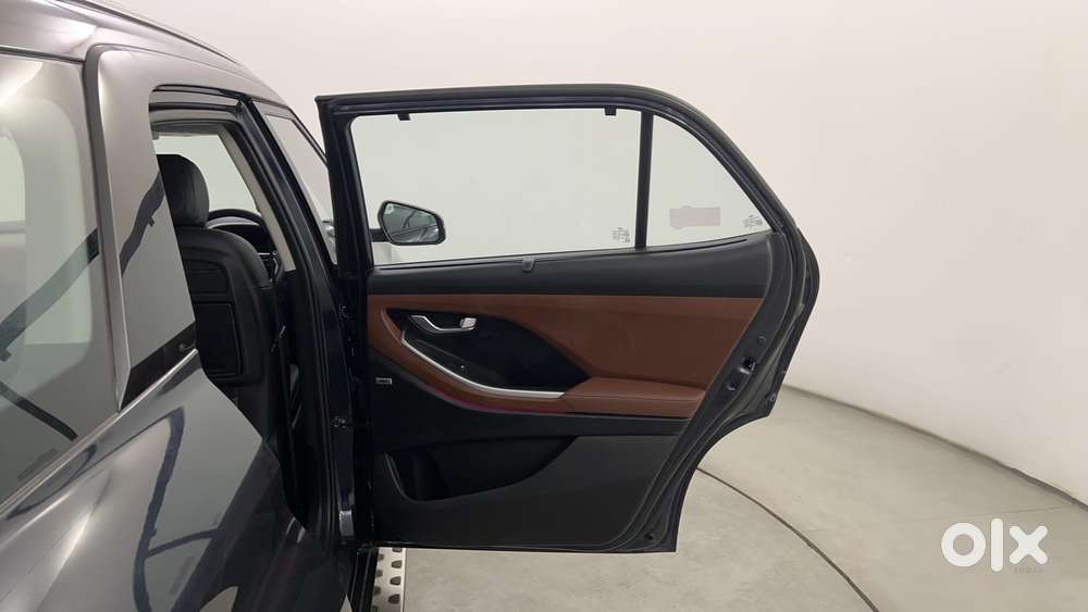 Hyundai Alcazar 2.0 Signature (o) Petrol At 6 Str, 2022, Petrol