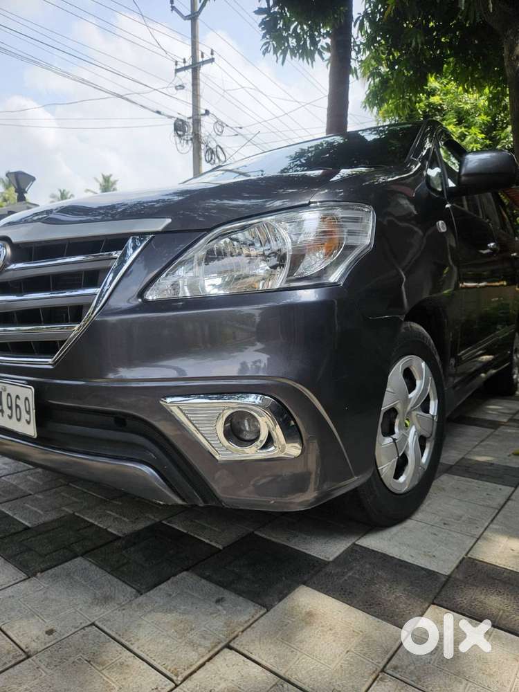 Toyota Innova 2015 Diesel Well Maintained