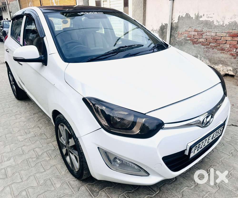 Hyundai I20 Sportz At 1.4, 2012, Diesel