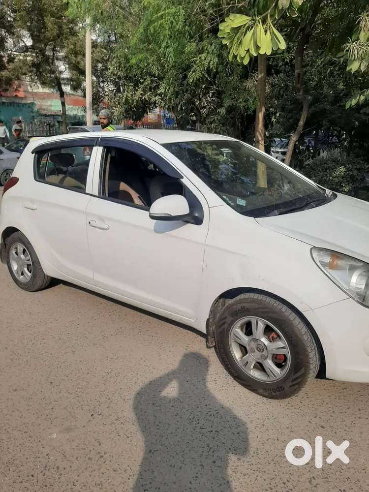 Hyundai I20 2011 Petrol+cng Good Condition