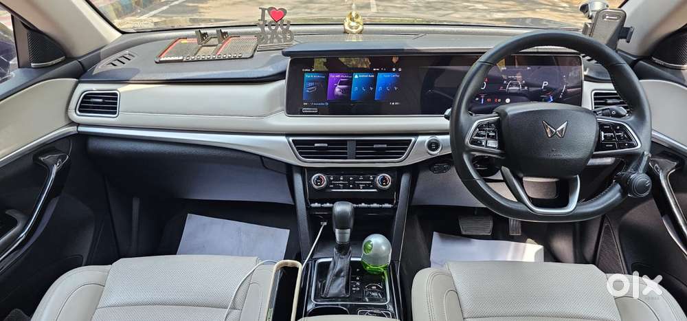 Mahindra Xuv700 2.2 Ax 7 Diesel At Luxury Pack Str, 2023, Diesel