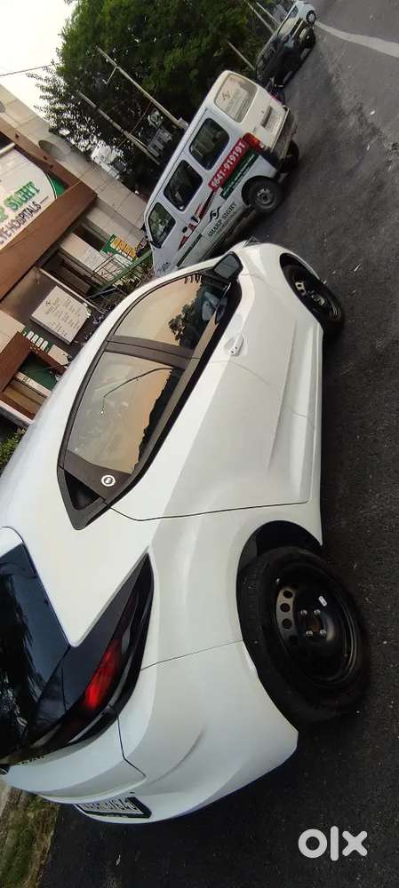Tata Altroz 2023 Petrol Xta