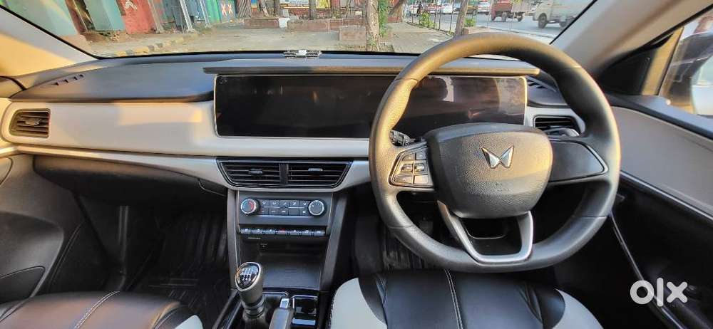 Mahindra Xuv700 2.2 Ax 5 Diesel Mt 7 Str, 2022, Diesel