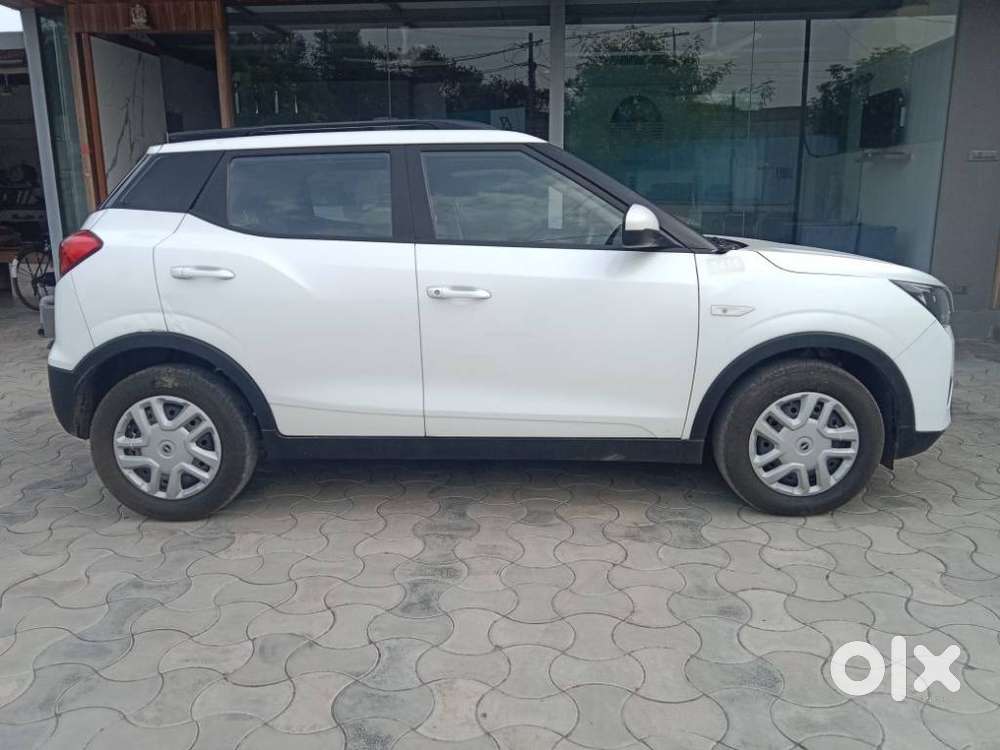 Mahindra Xuv300 W6, 2023, Petrol