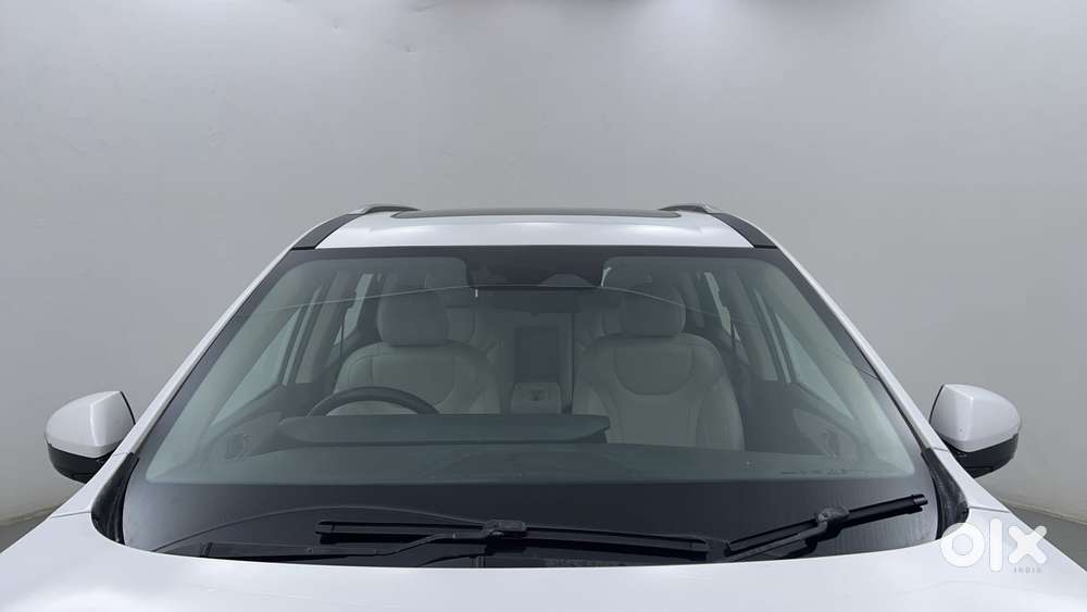 Mahindra Xuv700 2.0 Ax 7 Petrol At Luxury Pack Str, 2021, Petrol