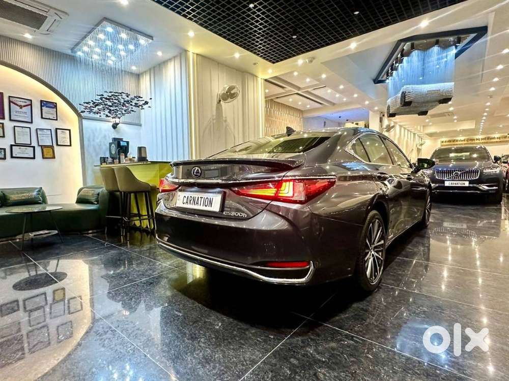Lexus Es 300h Luxury, 2022, Cng & Hybrids