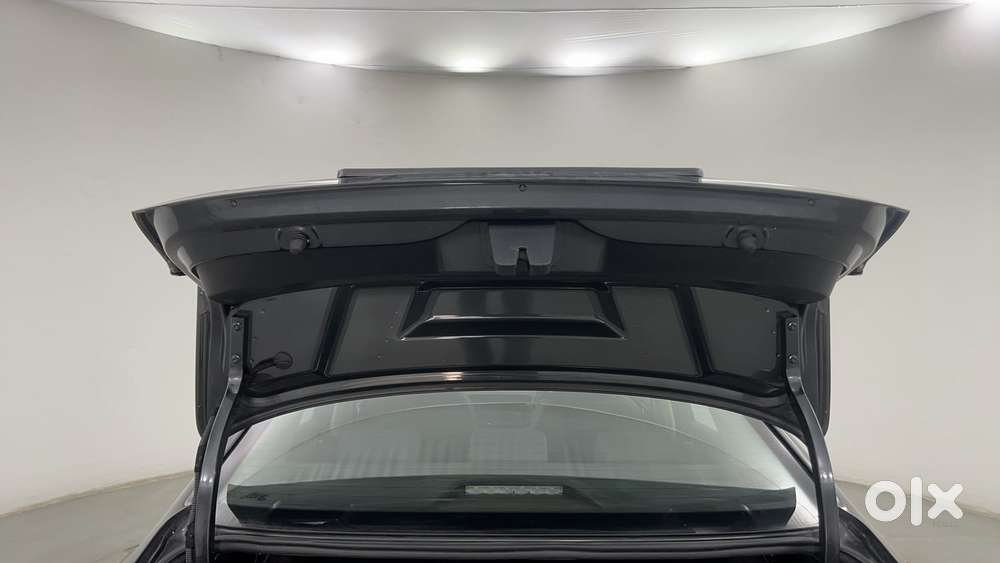 Skoda Slavia Style 1.5l Tsi Dsg, 2023, Petrol