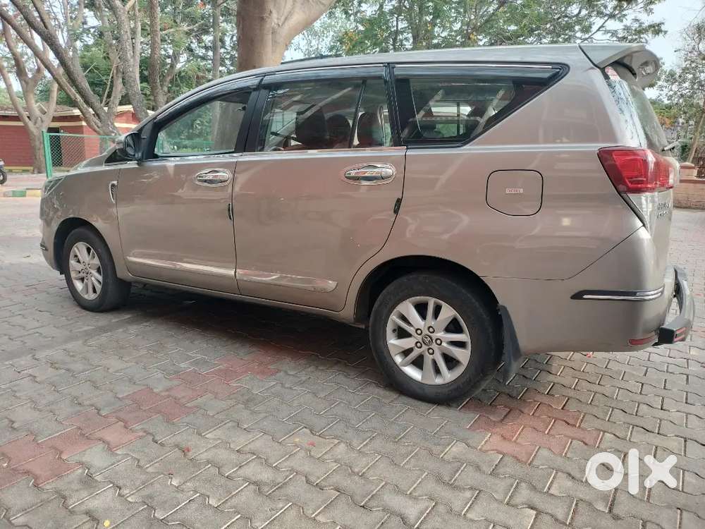 2018 Innova Crysta
