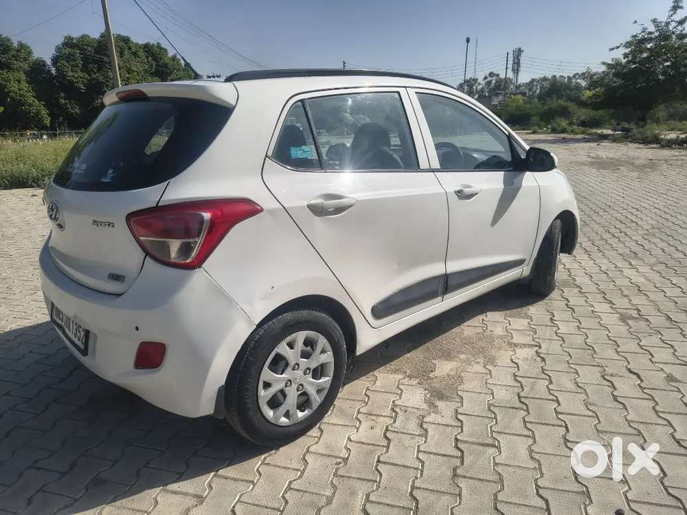 Hyundai Grand I10 2016 Petrol Well Maintained