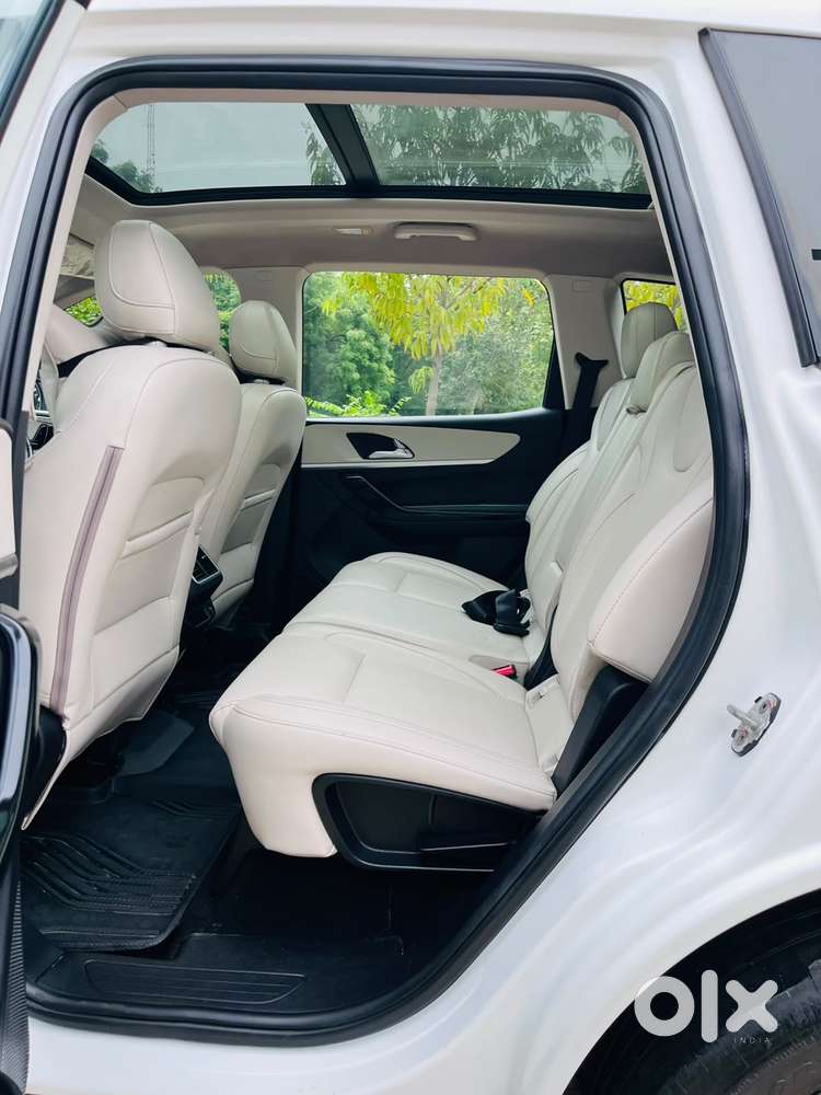 Mahindra Xuv700 2.2 Ax 7 Diesel At Str, 2023, Diesel