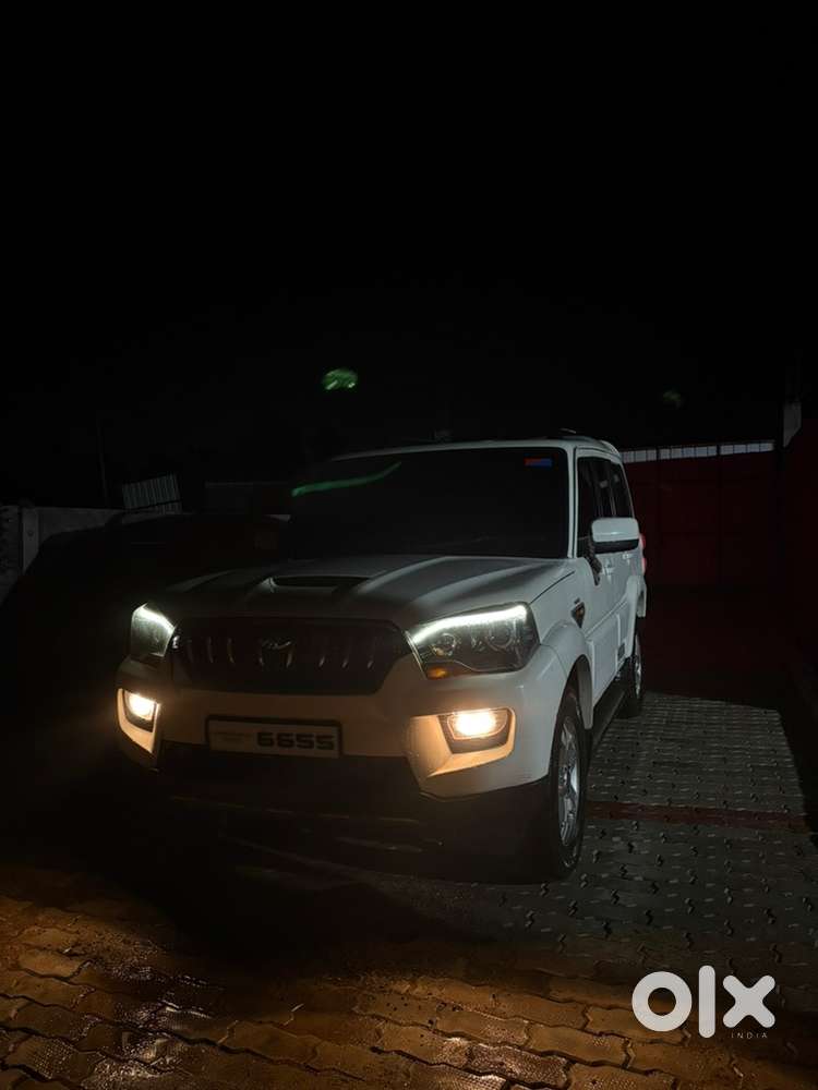 Mahindra Scorpio 2015 Diesel Well Maintained