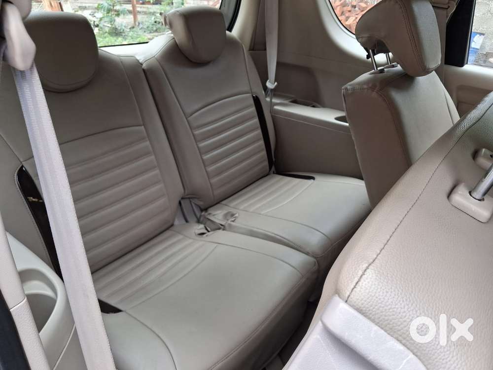 Maruti Suzuki Ertiga Vxi At Petrol, 2017, Petrol