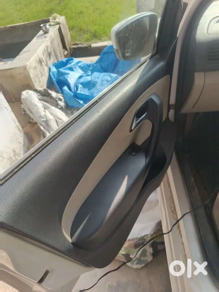 Volkswagen Polo 2013 Diesel 80000 Km Driven