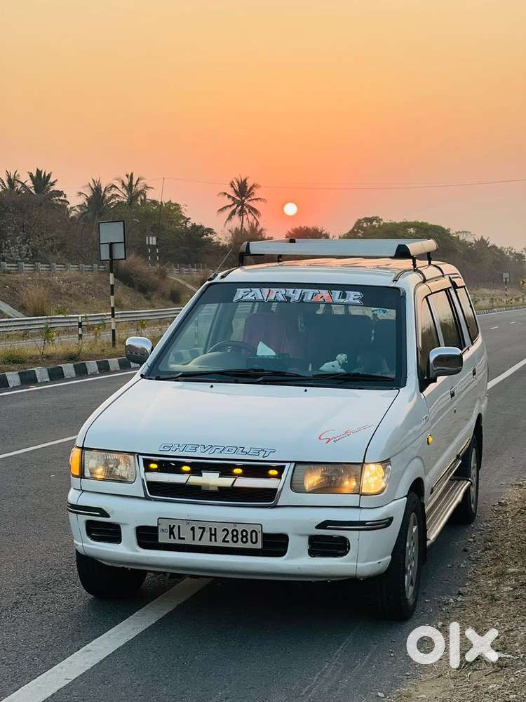 Chevorlet Tavera Neo 2 White