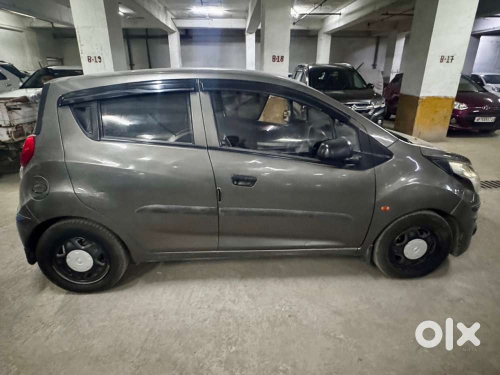 Chevrolet Beat Petrol 2015