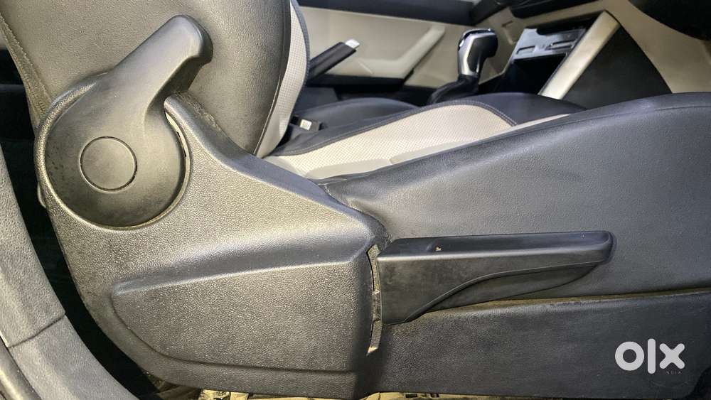 Volkswagen Virtus 1.0 Topline Tsi At, 2023, Petrol