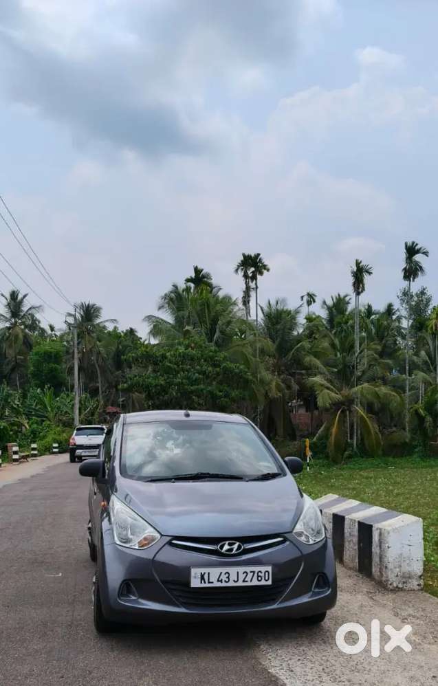 Hyundai Eon 2016 Petrol Well Maintained 3tyre Above 90%.