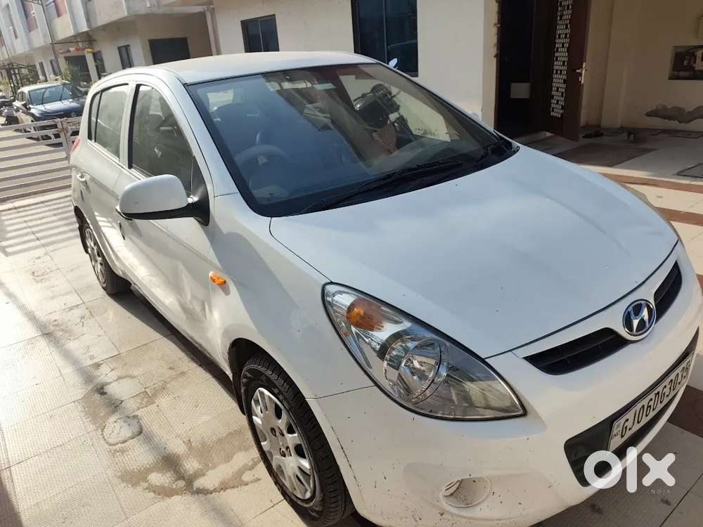 Hyundai I20 , Petrol 89000 Km Driven , New Tyre