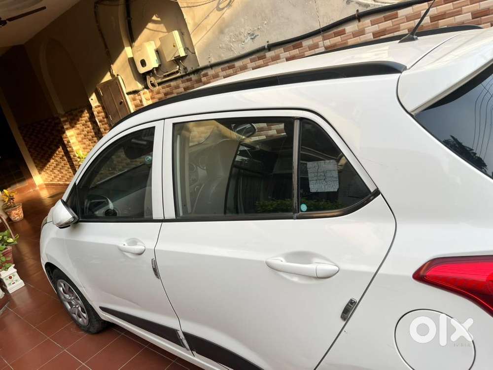 Hyundai Grand I10 Petrol 19000 Km Driven