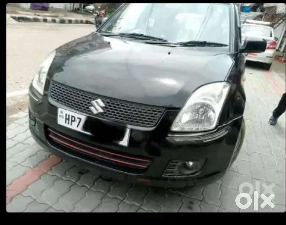 Black Maruti Suzuki Swift