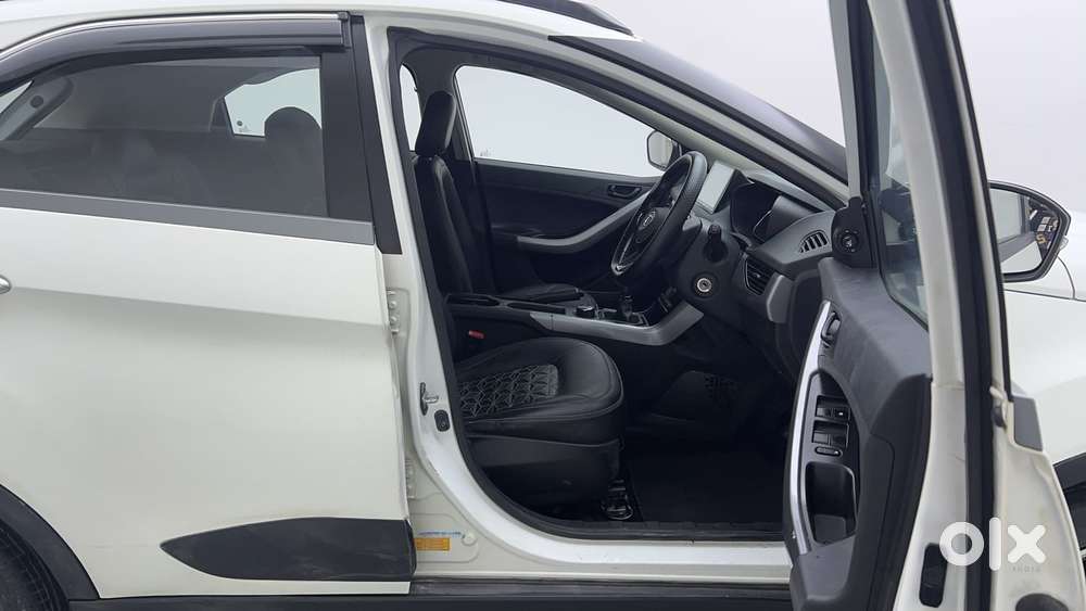 Tata Nexon 1.2 Revotron Xm (s), 2022, Petrol