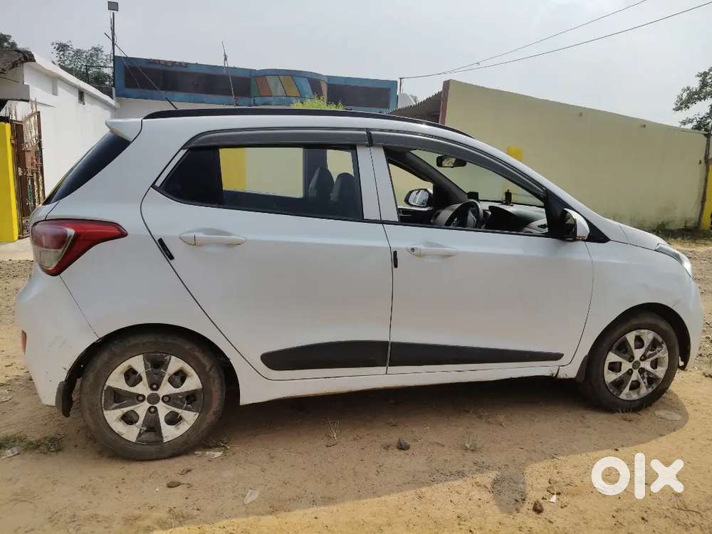 Hyundai Grand I10 2015 Car