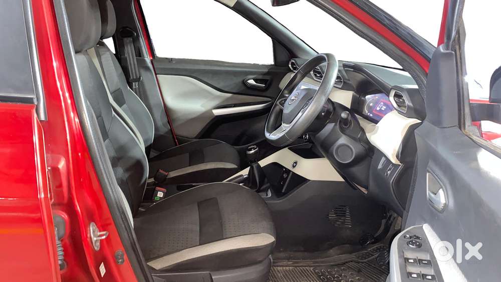 Nissan Magnite Xv Turbo, 2023, Petrol