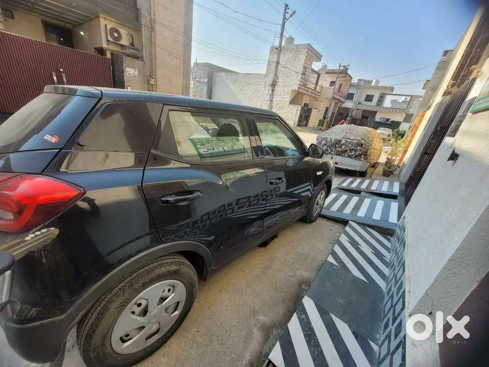 Mahindra Xuv300 2023 Petrol , Very Less Driven With Service Record.