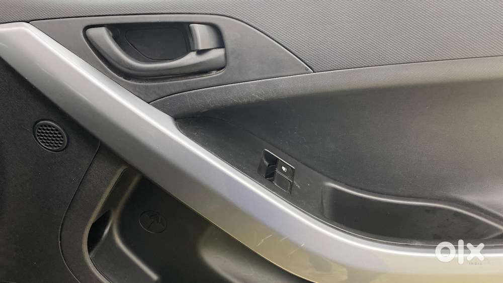 Tata Nexon 1.2 Revotron Xe, 2020, Petrol