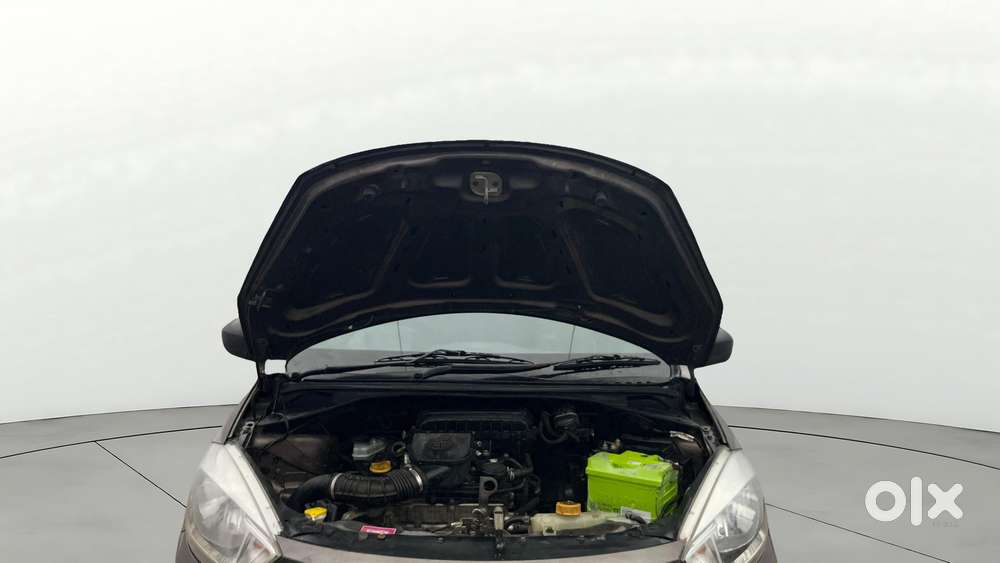 Tata Tiago Xe, 2018, Petrol