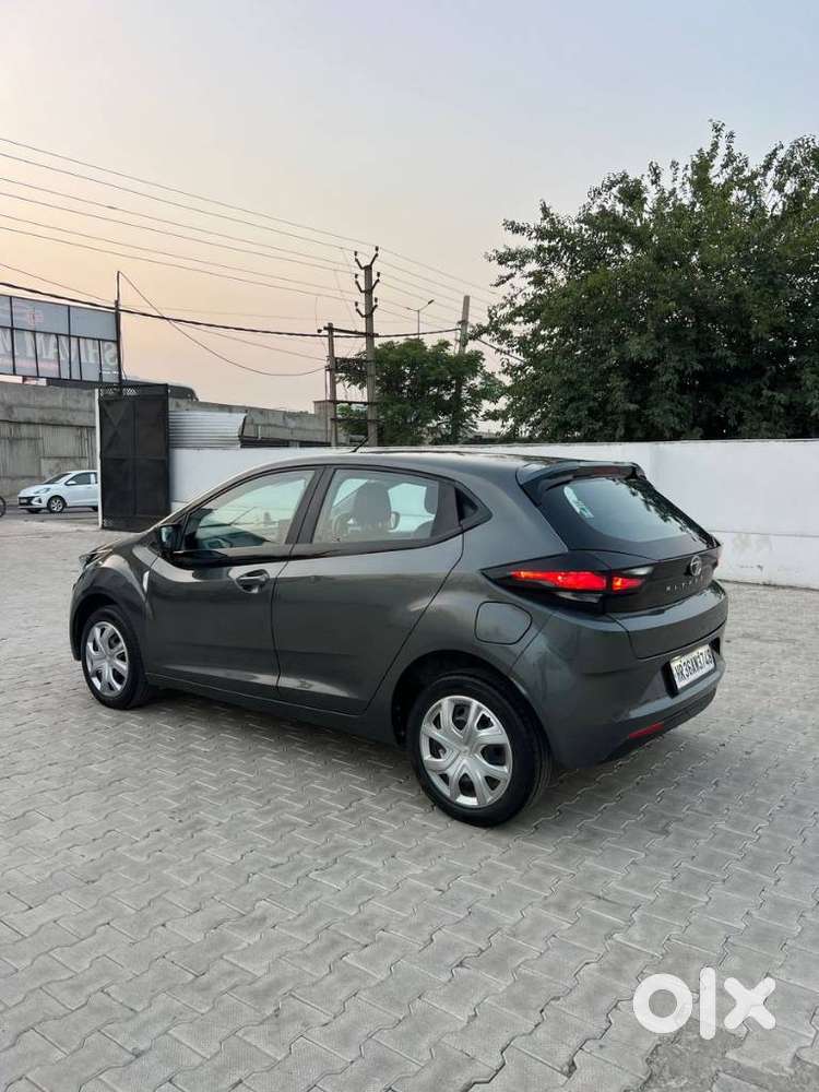 Tata Altroz 1.2 Xm Plus, 2022, Petrol