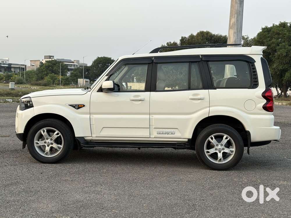Mahindra Scorpio S10 At 2wd, 2016, Diesel