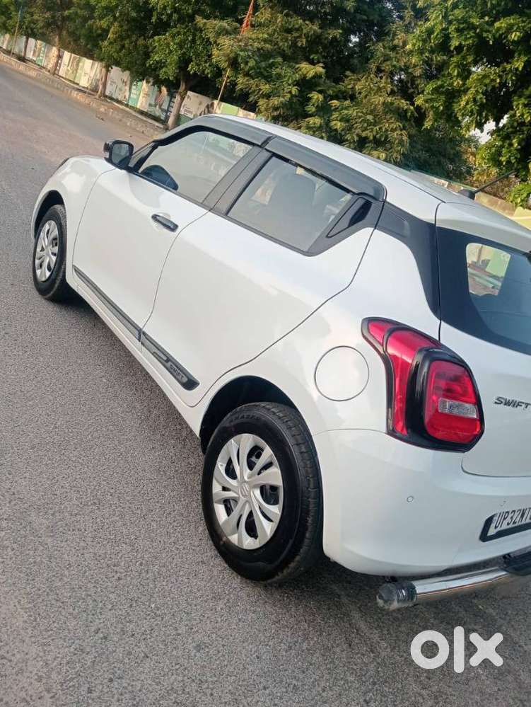 Maruti Suzuki Swift Vxi + Manual, 2023, Petrol