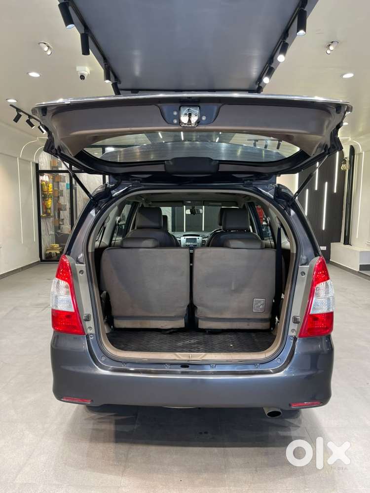 Toyota Innova 2.5 V 8 Str, 2016, Diesel
