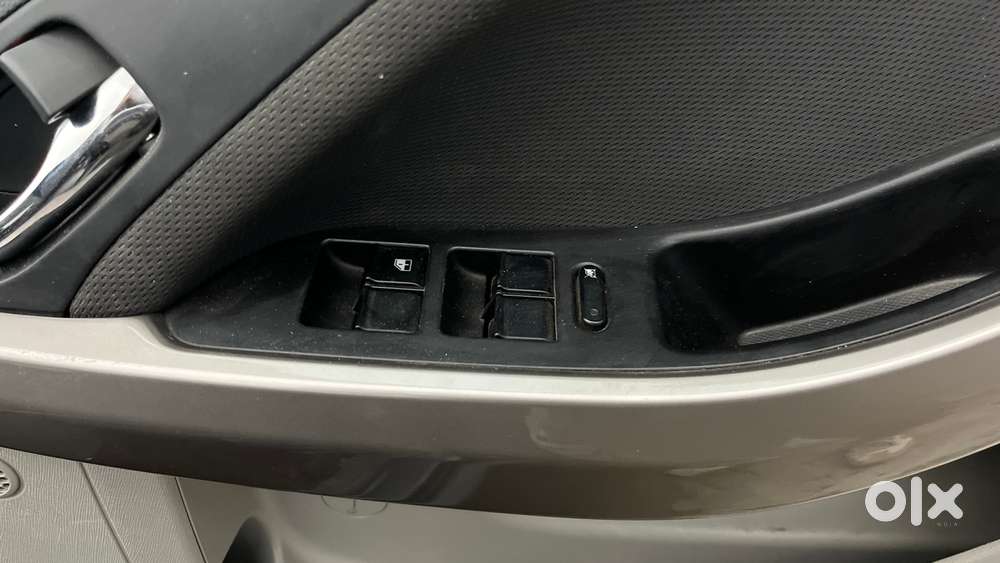 Tata Nexon 1.2 Revotron Xza Plus, 2018, Petrol