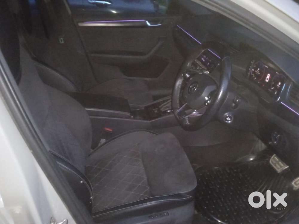 Skoda Superb Petrol 2022