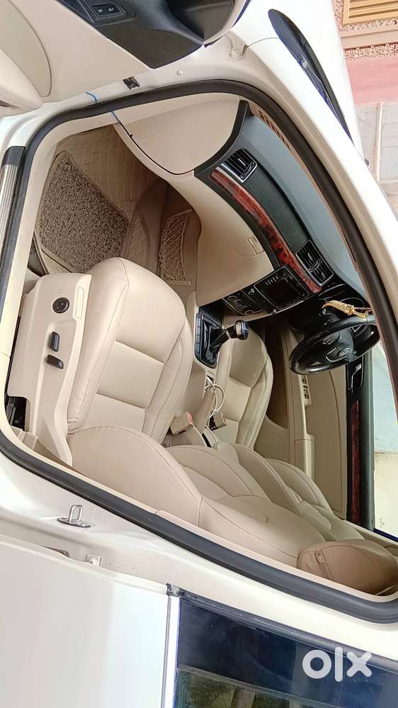 New Brand Luxury Car With Well Maintained