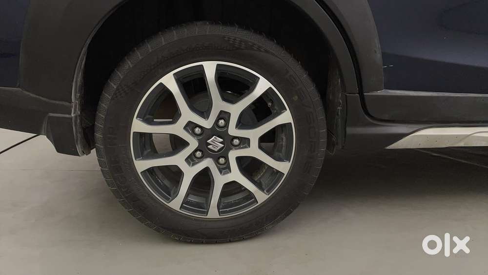 Maruti Suzuki Xl6 1.5 Alpha At, 2022, Petrol