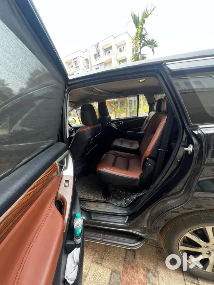 Toyota Innova Crysta 2016