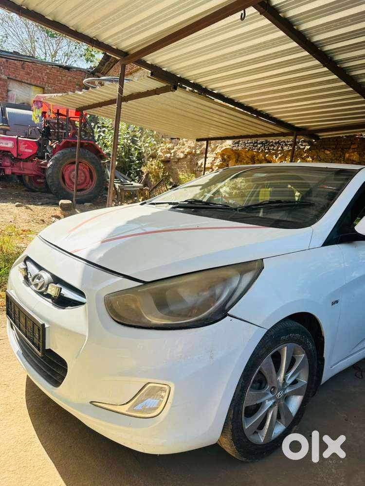 Hyundai Fluidic Verna 2011
