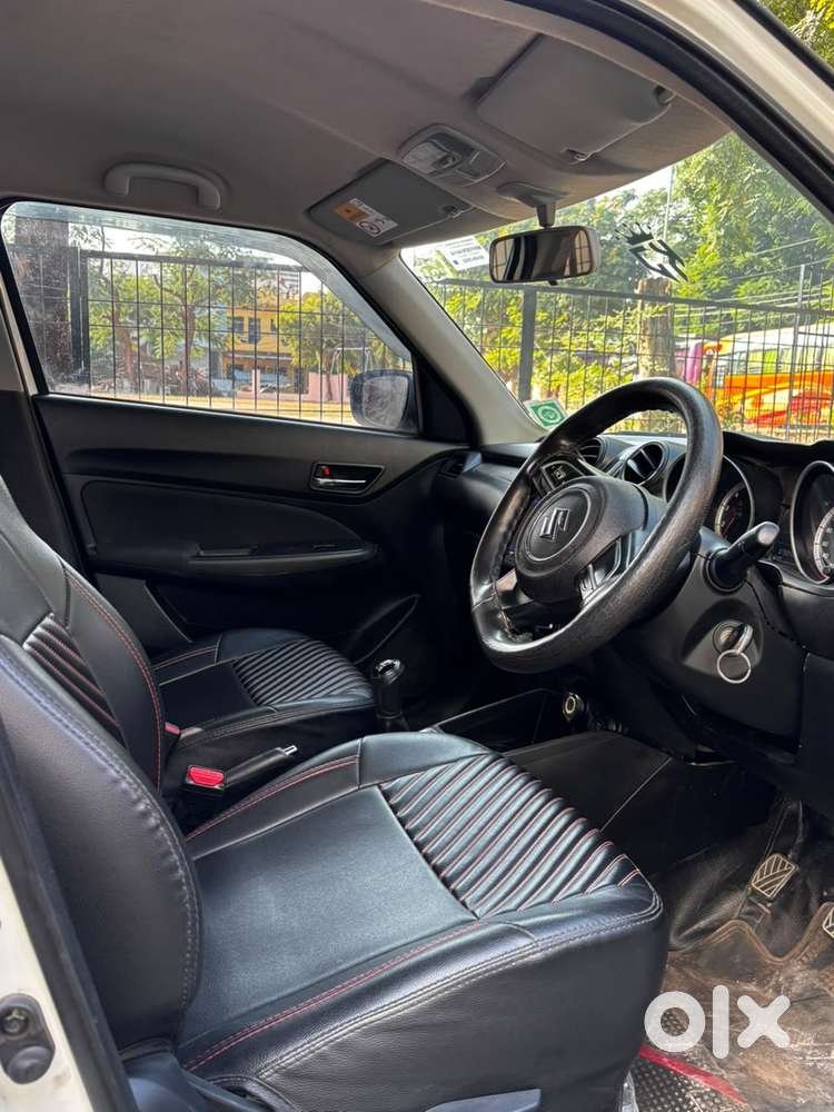 Maruti Suzuki Swift Vxi + Manual, 2022, Petrol