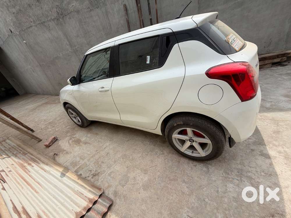 Maruti Suzuki Swift 2021 Petrol 74000 Km Driven