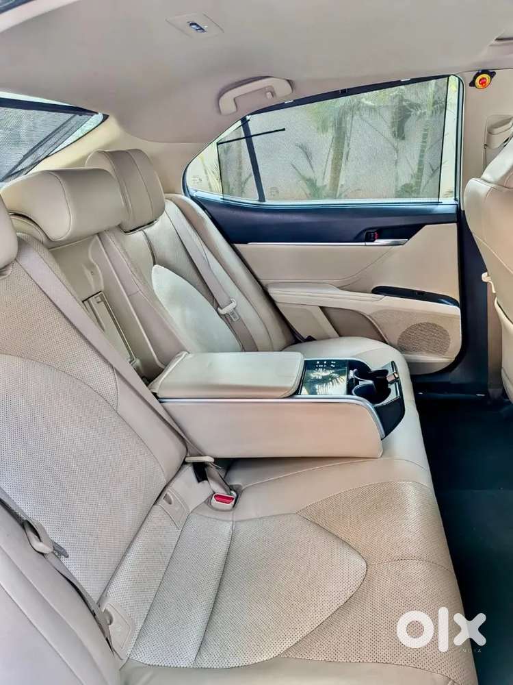 Toyota Camry Hybrid 2022 Car Available